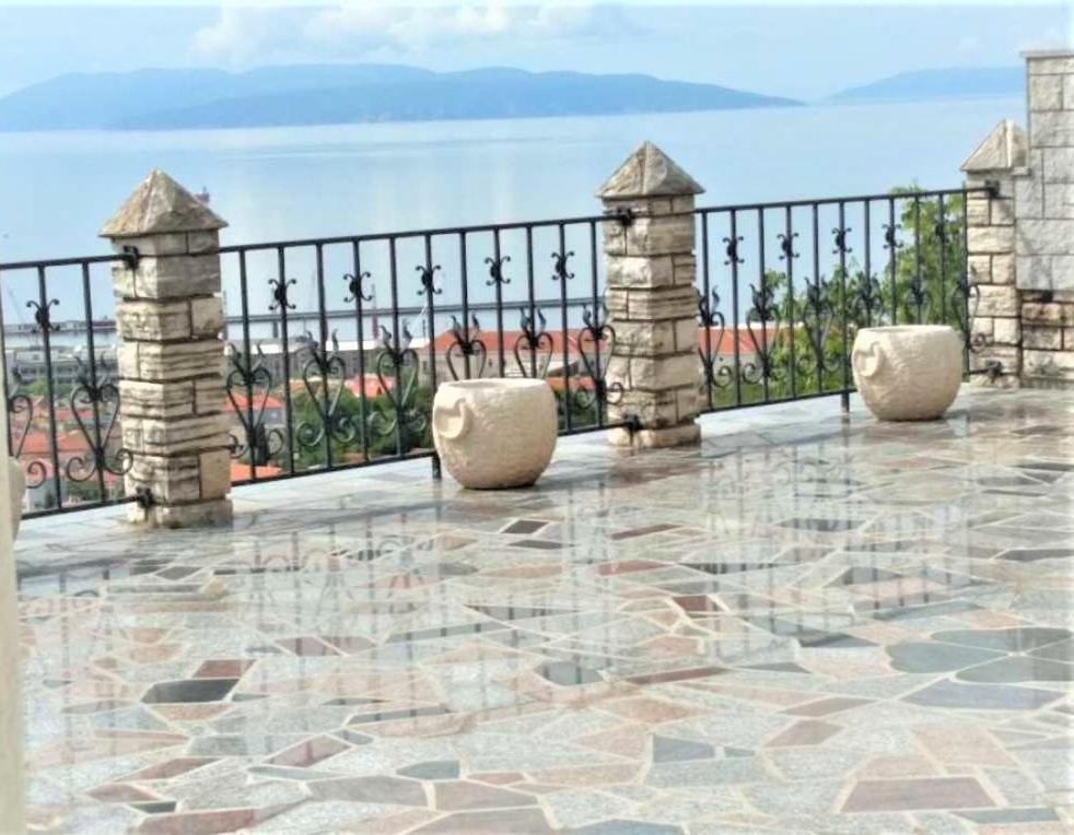 Apartment Mediterranean Garden Rijeka Extérieur photo